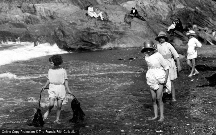 Photo of Ilfracombe, Girls On The Beach 1923