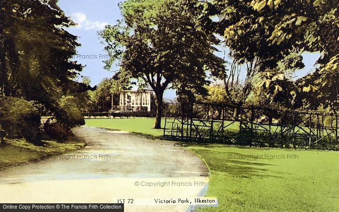 Photo of Ilkeston, Victoria Park c.1965
