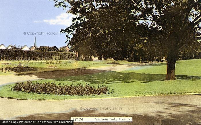 Photo of Ilkeston, Victoria Park c.1965