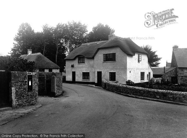 Photo of Ilsington, The Village 1940