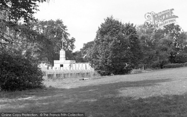 Photo of Ingatestone, Chase Swimming Pool c.1955