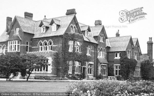 Photo of Ingatestone, Trueloves Training College c.1955