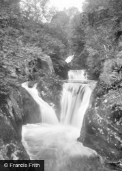 Pecca Twin Falls 1929, Ingleton