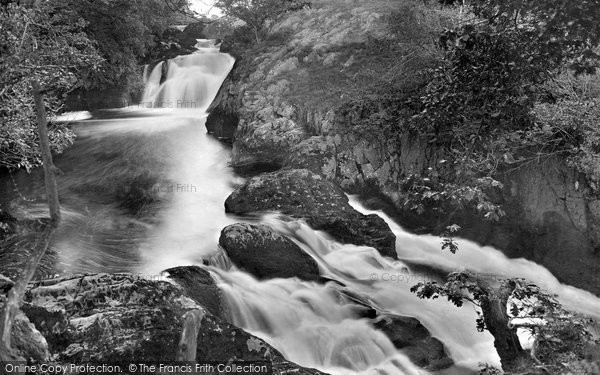 Photo of Ingleton, Triple Spout And Beezley Falls 1926