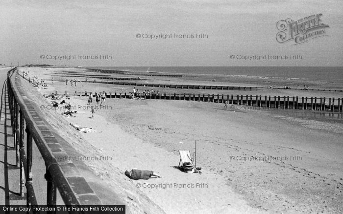 Photo of Ingoldmells, Beach c.1956