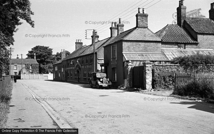 Photo of Ingoldmells, High Street, Three Tuns Inn 1952