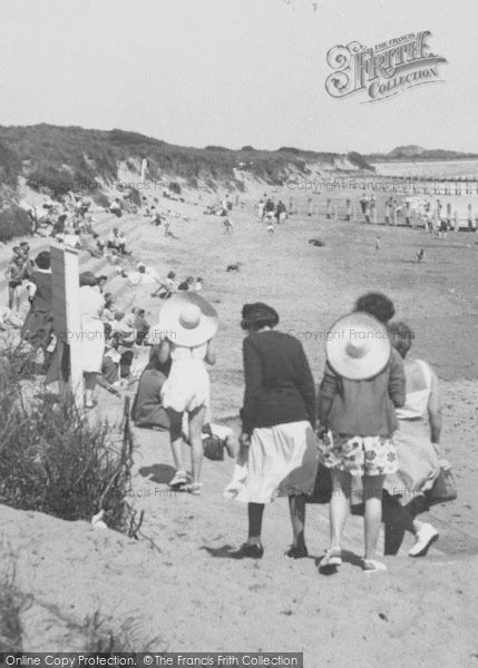 Photo of Ingoldmells, The Beach c.1955