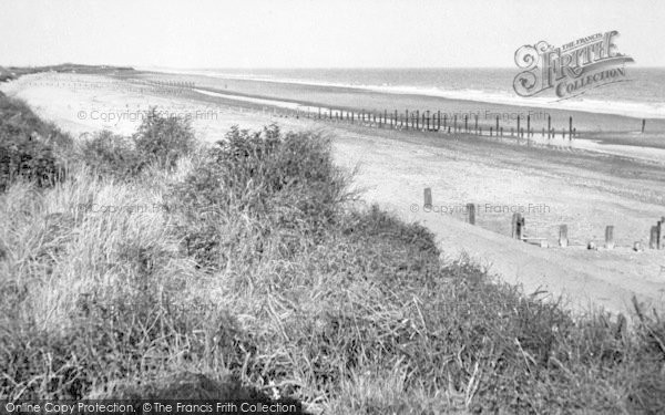 Photo of Ingoldmells, The Beach c.1955