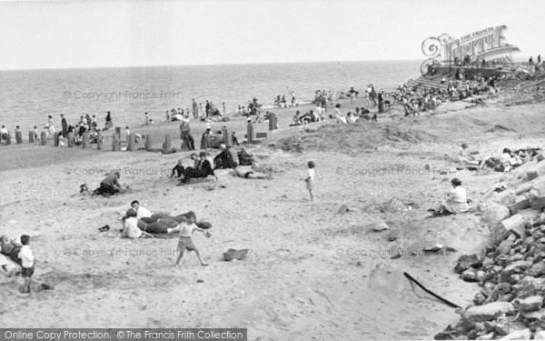 Photo of Ingoldmells, The Beach c.1955