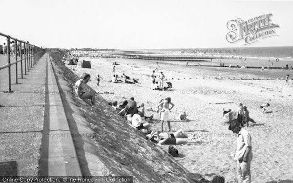 Photo of Ingoldmells, The Beach c.1965