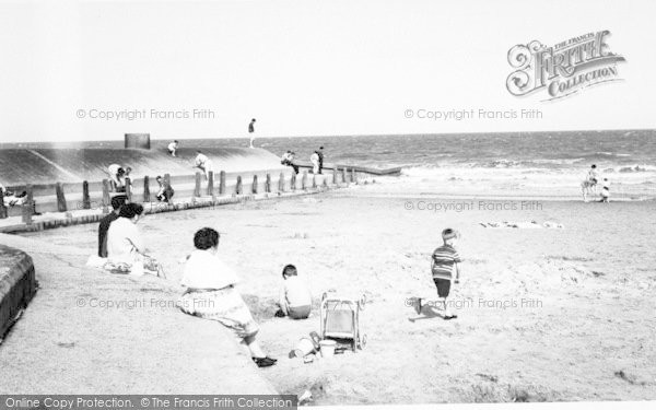 Photo of Ingoldmells, The Beach c.1965