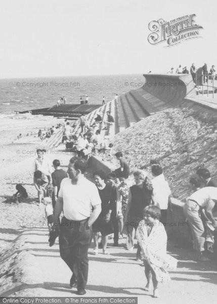 Photo of Ingoldmells, The Beach c.1965