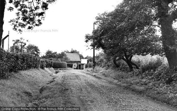Photo of Inskip, Main Road c.1950