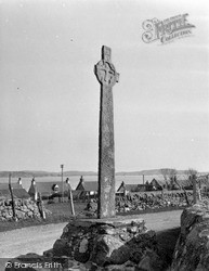 Maclean's Cross 1958, Iona