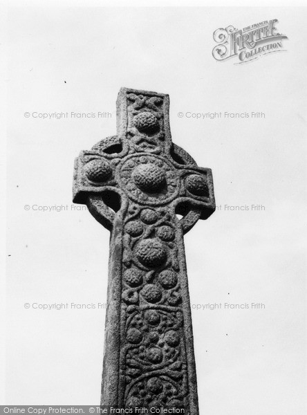 Photo of Iona, St Martin's Cross 1959