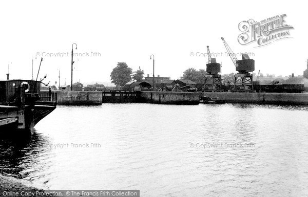 Photo of Ipswich, The Dock Entrance c.1955
