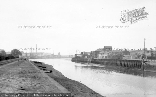 Photo of Ipswich, The Docks c.1950