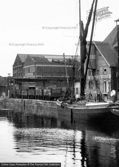 Photo of Ipswich, The Docks c.1955