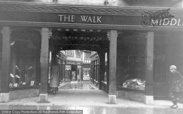Photo of Ipswich, The Walk c.1950