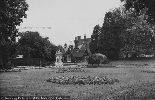 Photo of Ipswich, Upper Arboretum, Christchurch Park c.1955
