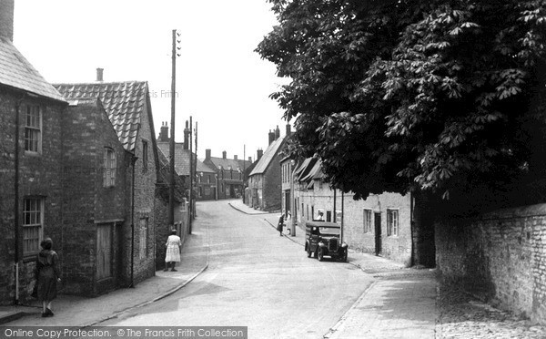 Photo of Irchester, High Street c.1950