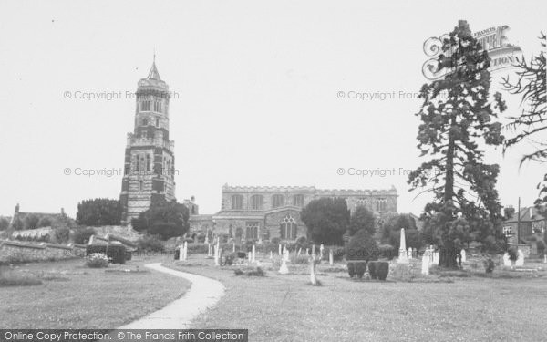 Photo of Irthlingborough, St Peter's Church c.1960