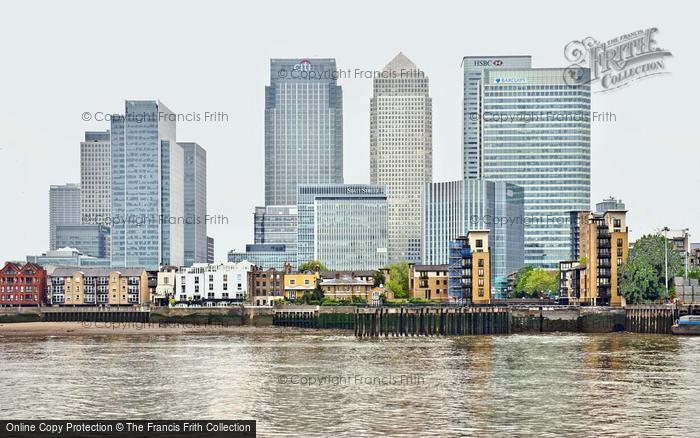 Photo of Isle Of Dogs, Canada Wharf Business District Behind Coldharbour And Prestons Road 2010
