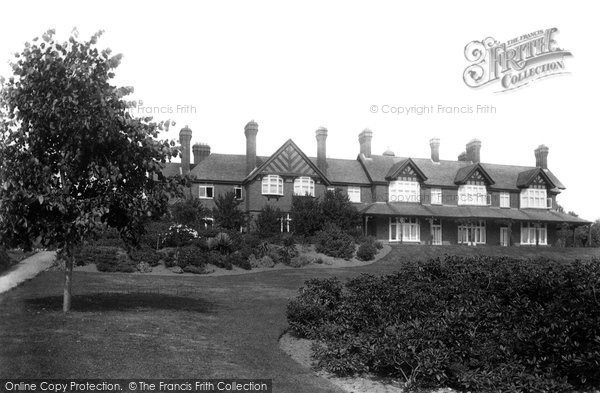Photo of Ivy Hatch, The House 1901