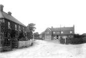 The Village 1901, Ivy Hatch