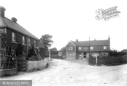 The Village 1901, Ivy Hatch