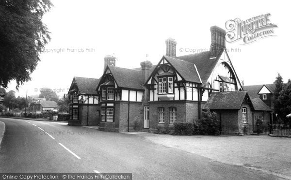 Photo of Iwerne Minster, Talbot Arms c.1960