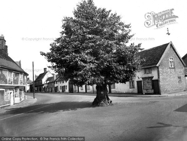 Photo of Ixworth, The Tree And High Street c.1955