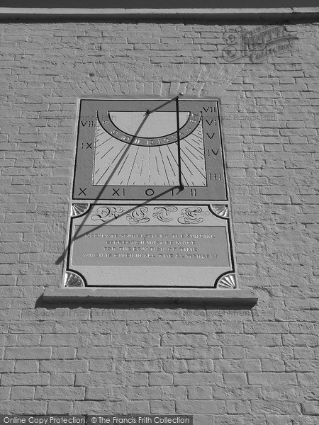 Photo of Jersey, St Helier, Elie Le Gros' Sundial On The Picket House 2005