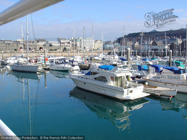 Photo of Jersey, St Helier Harbour 2005