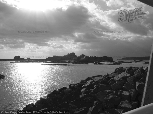 Photo of Jersey, St Helier, Islet In The Bay 2005