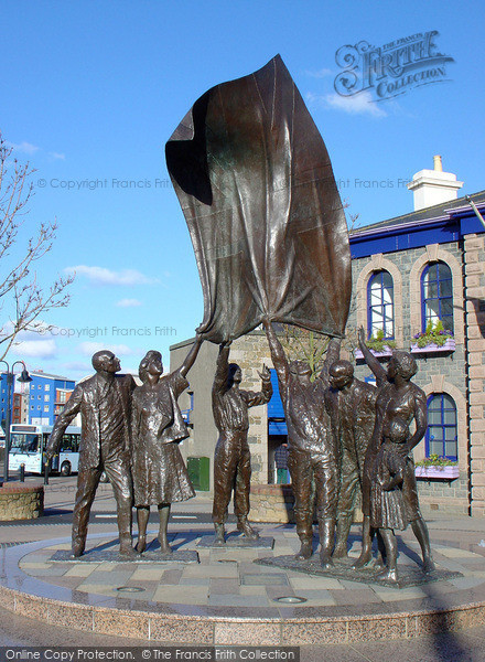 Photo of Jersey, St Helier, The Liberation Statue 2005