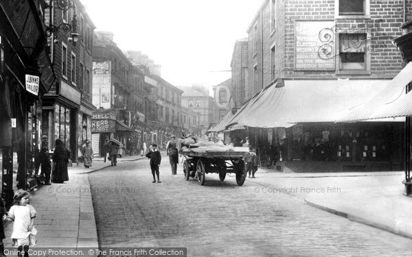 Photo of Keighley, Low Street c.1910