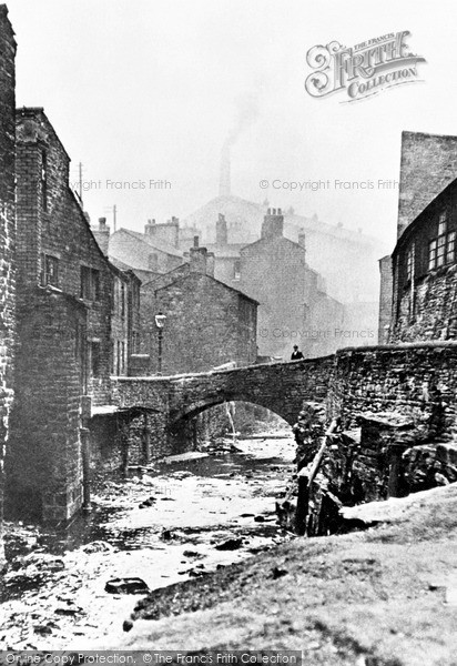 Photo of Keighley, Quebec Street c.1890