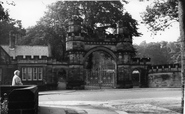 The Entrance To Cliffe Castle c.1960, Keighley