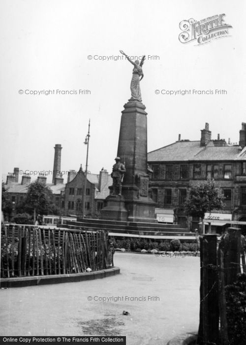 Photo of Keighley, The War Memorial c.1950