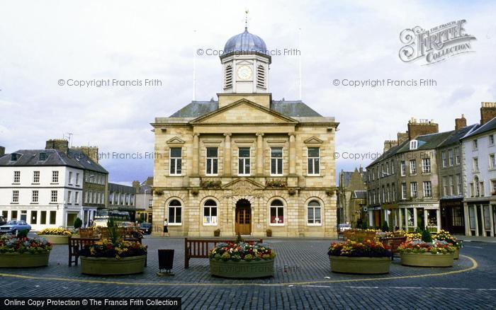 Photo of Kelso, Market Square, Court House And Curfew Tower c.1990