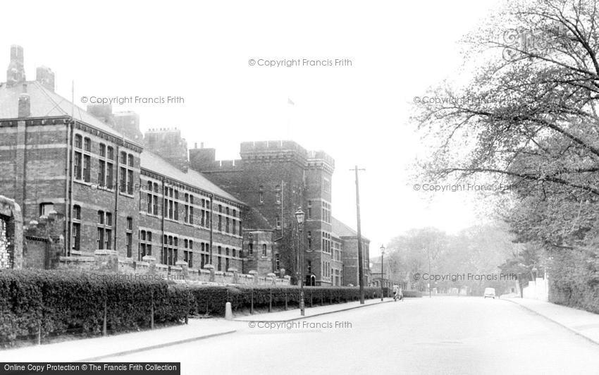 Kempston, the Barracks c1955