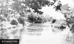 The River c.1965, Kempston
