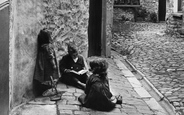 Children, Noble's Yard, 96, Off Stricklandgate 1914, Kendal