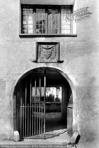 Photo of Kendal, Highgate, Sandes Hospital Gatehouse 1914
