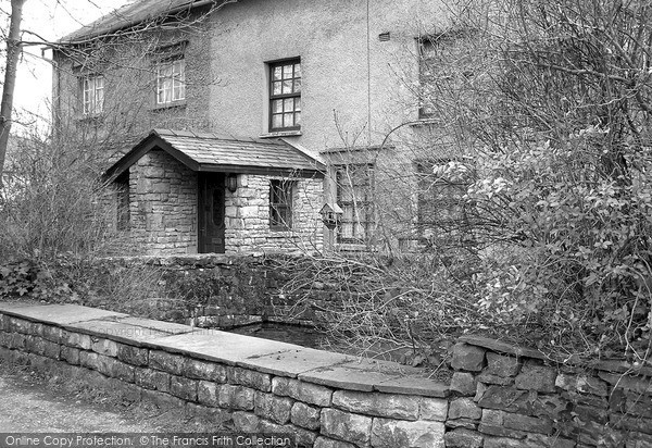 Photo of Kendal, the Anchorite Well 2005