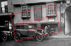 Vintage Car, The King's Arms Hotel 1924, Kendal