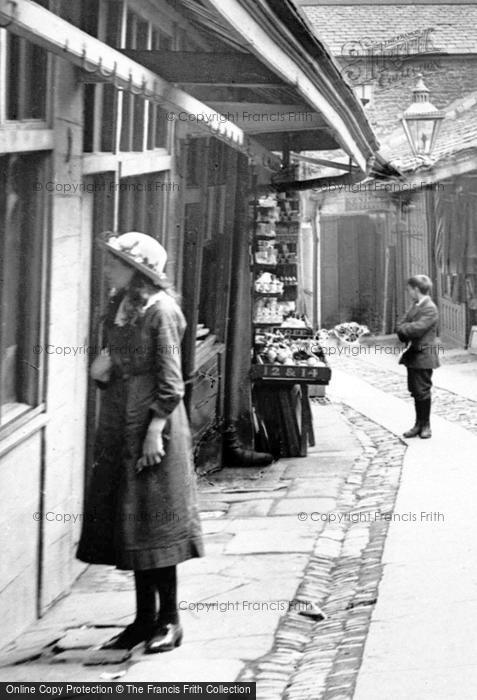 Photo of Kendal, Window Shopping, New Shambles 1914
