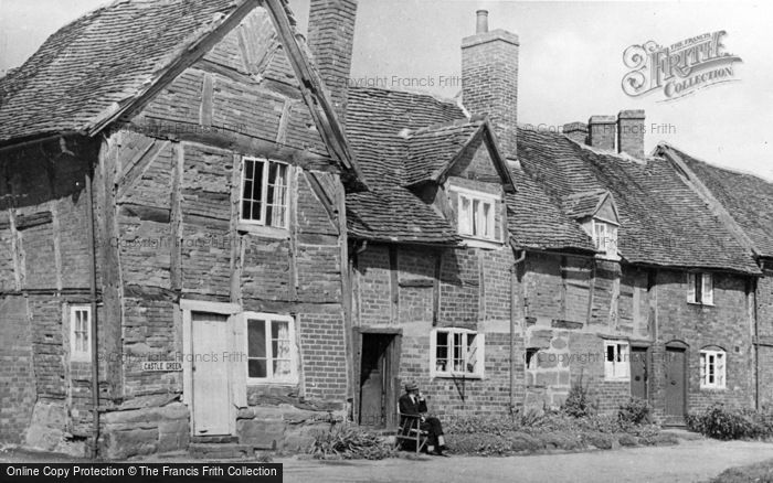 Photo of Kenilworth, Castle Green, Old Cottages c.1955