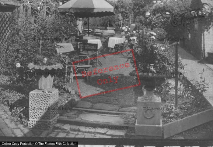 Photo of Kenilworth, Cosy Cafe Tea Garden 1938